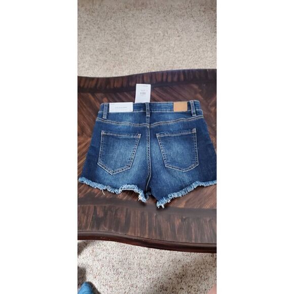 NEW WITH TAGS WOMENS BLUE NOTES DENIM SHORTS - Picture 6 of 6